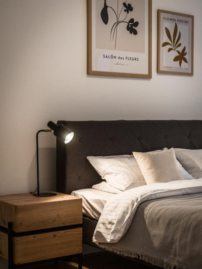 Hochwertige Altbauwohnung Im Modernen Stil In Wiesbaden - Kueche - Terrasse - Wlan - Zentral Екстер'єр фото